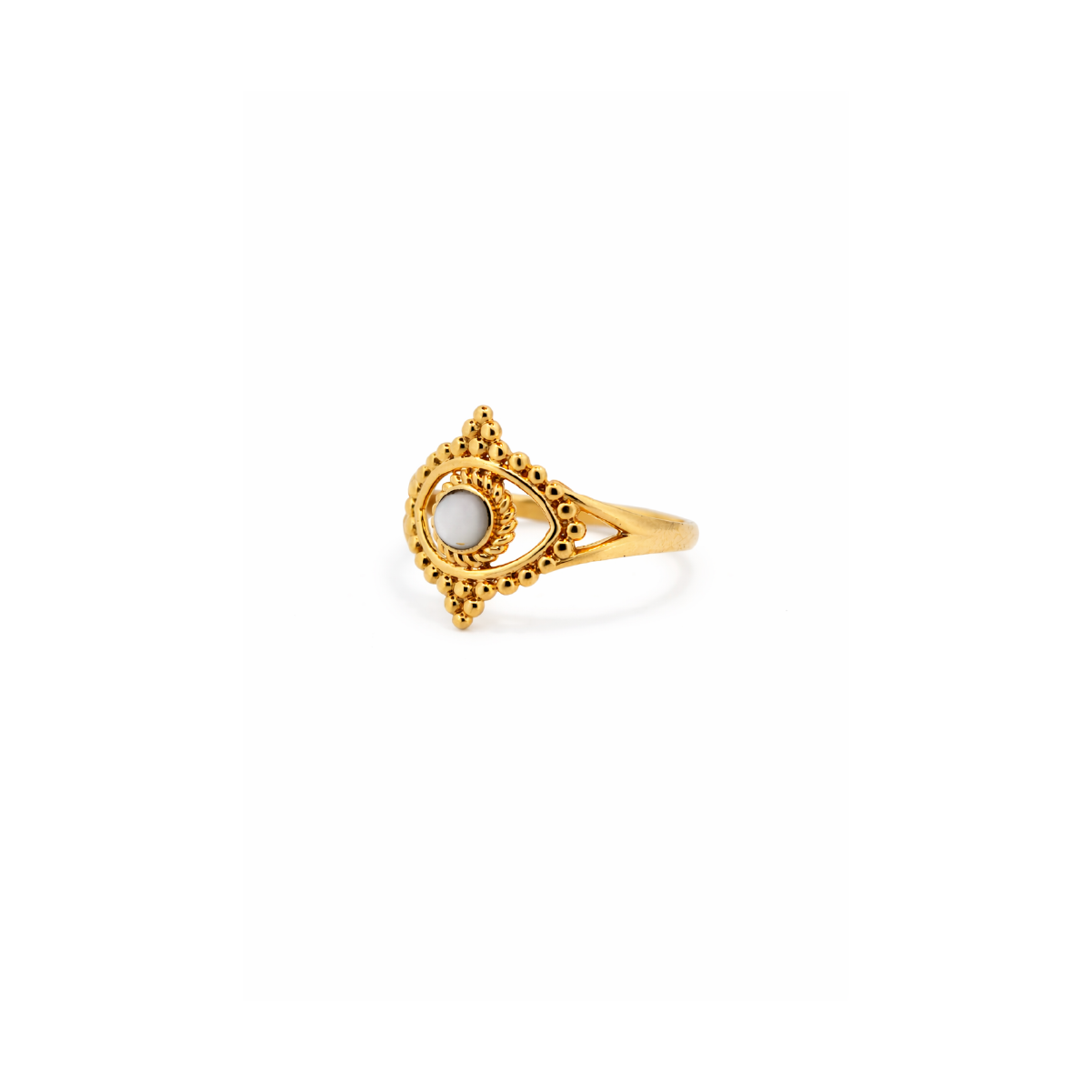 Goldener Ring mit detailliertem Perlenmuster und zentralem Stein, elegant und stilvoll für einen einzigartigen Look.