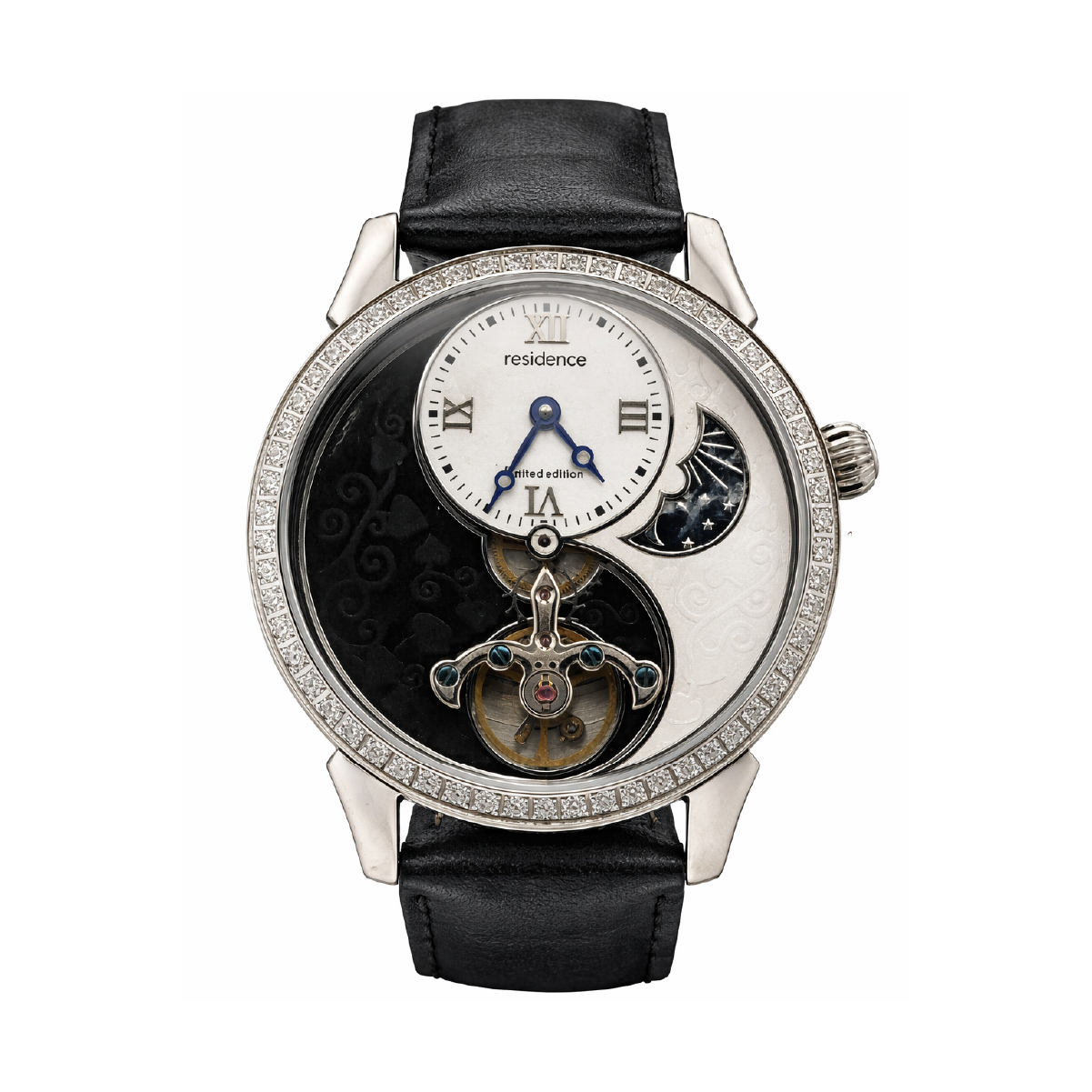 Luxuriöse Armbanduhr mit Yin-Yang-Design und verziertem, edlem Zifferblatt sowie schwarzem Lederarmband.