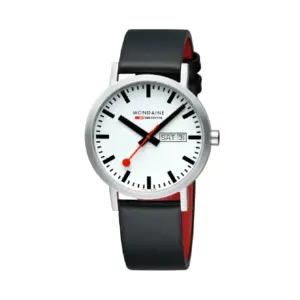 Schweizer Mondaine Armbanduhr mit schwarzem Lederarmband, weißem Zifferblatt, roten Akzenten und Datum, Detailansicht.
